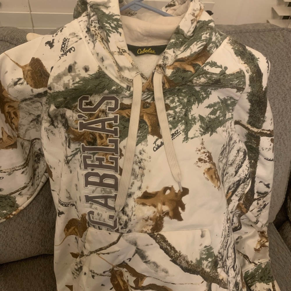Cabellas Zong woodlands hoodie  snow camouflage